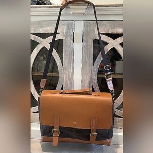 Mark & Graham Beckett Waxed Canvas & Leather Messenger Bag NWOT